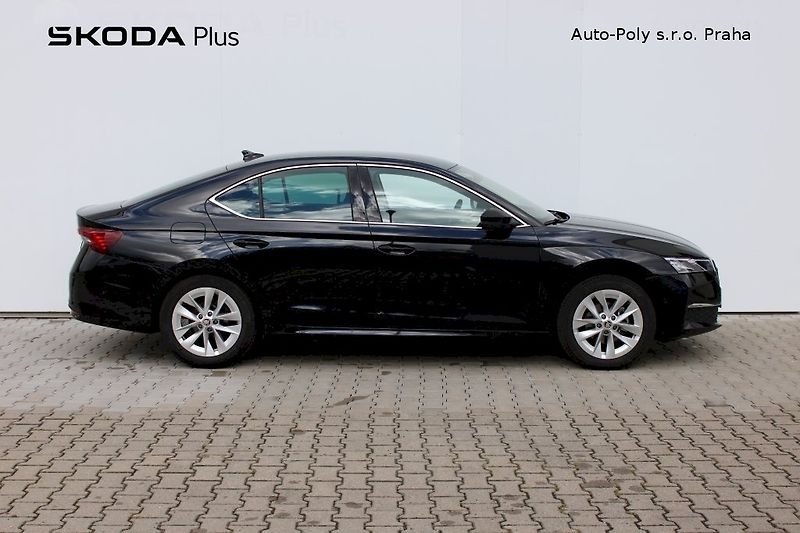 Škoda Octavia (2024) Top Selection 2,0 TDI 110kW DS - fotka 6 z 25