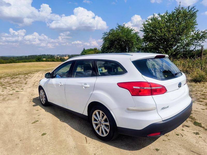 Ford Focus (2018) Ford Focus Kombi 1.5 TDCi 88kw - fotka 2 z 11