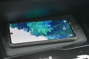 Indukční dobíjení telefonu fungovalo s přestávkami