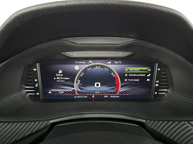 Škoda Scala (2025) 1.5TSI 110kW Monte Carlo TAŽNÉ - fotka 25 z 32