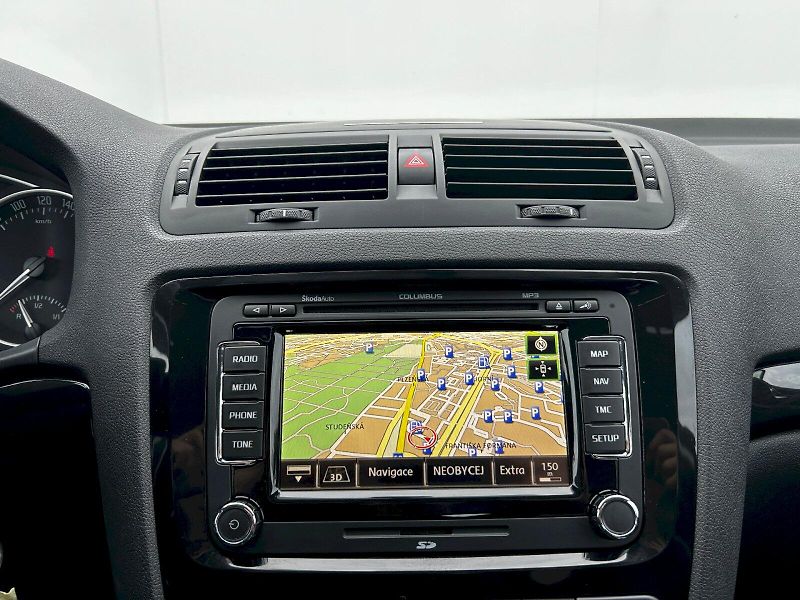 Škoda Octavia (2012) Combi 2.0 TDI 103kW 4x4 MP6 L& - fotka 15 z 33