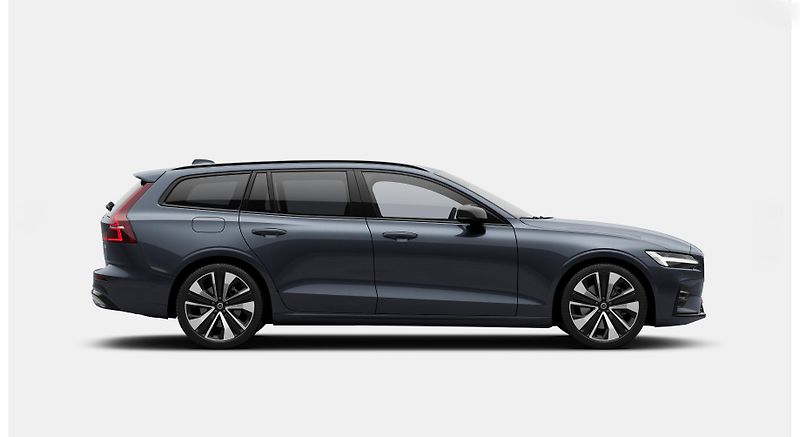 Volvo V60 (2026) B4 PLUS DARK AUT - fotka 16 z 18