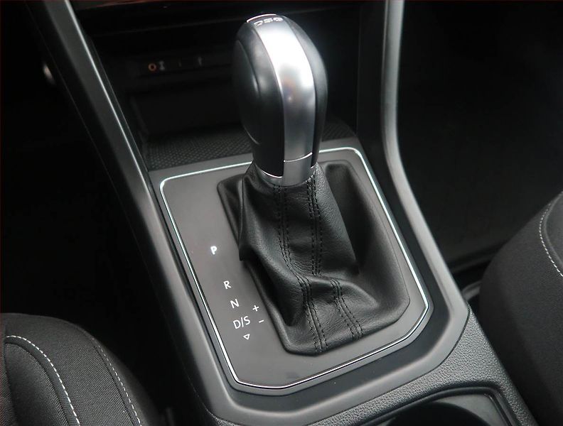 Volkswagen Touran (2018) 2.0 TDI, Automat, 7 míst - fotka 13 z 16