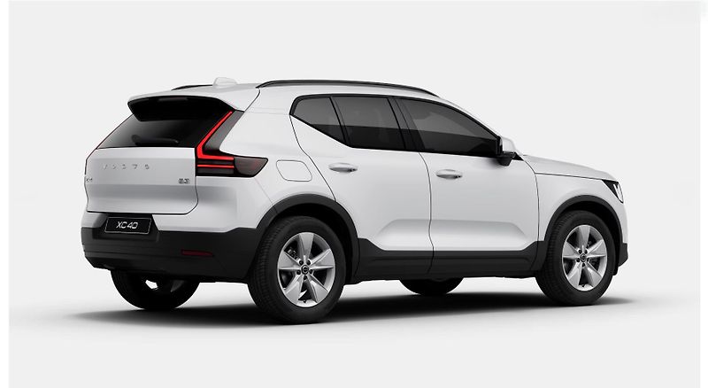 Volvo XC40 (2026) B3 CORE AUT - fotka 5 z 14