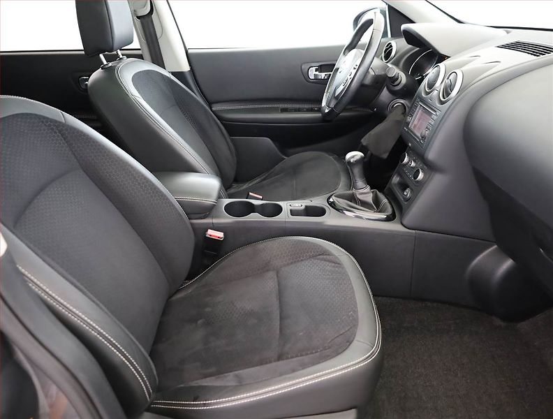 Nissan Qashqai (2013) 1.6, ČR,1.maj, Serv.kniha - fotka 7 z 15