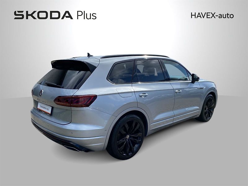 Volkswagen Touareg (2023) Exclusive 3.0 TDI V6 4Motion - fotka 2 z 37