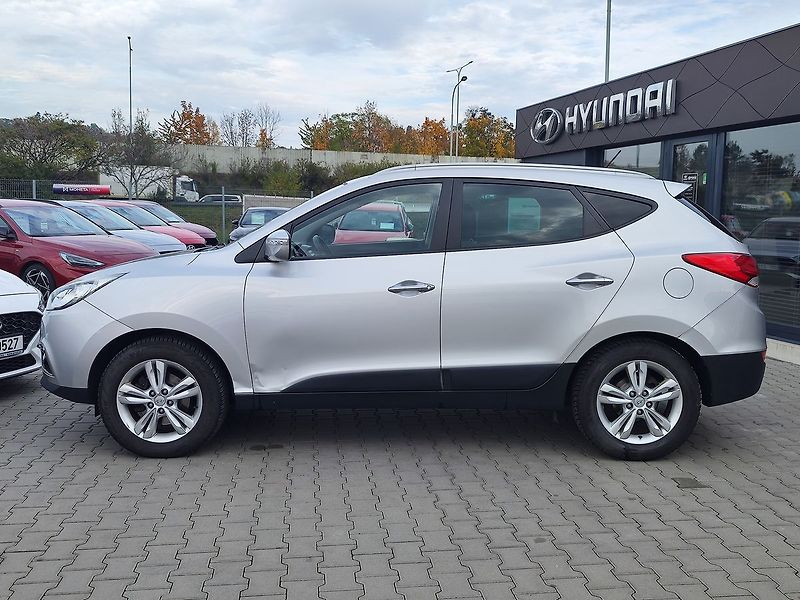 Hyundai ix35 2.0 CRDI/100kW Style - fotka 8 z 33