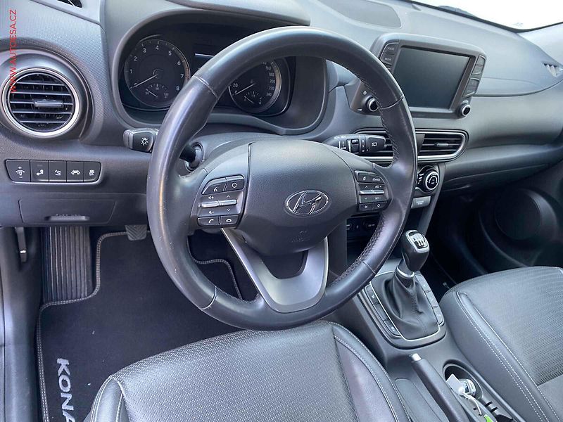 Hyundai Kona (2017) 1.0 T-GDi, Executive, LED - fotka 13 z 21