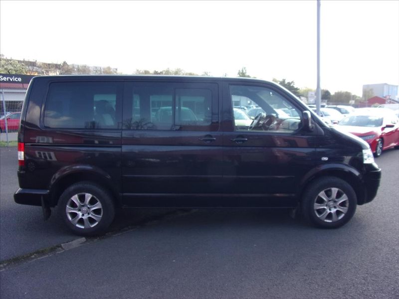Volkswagen Multivan 2,5 TDI Comfortline 4x4 - fotka 2 z 27