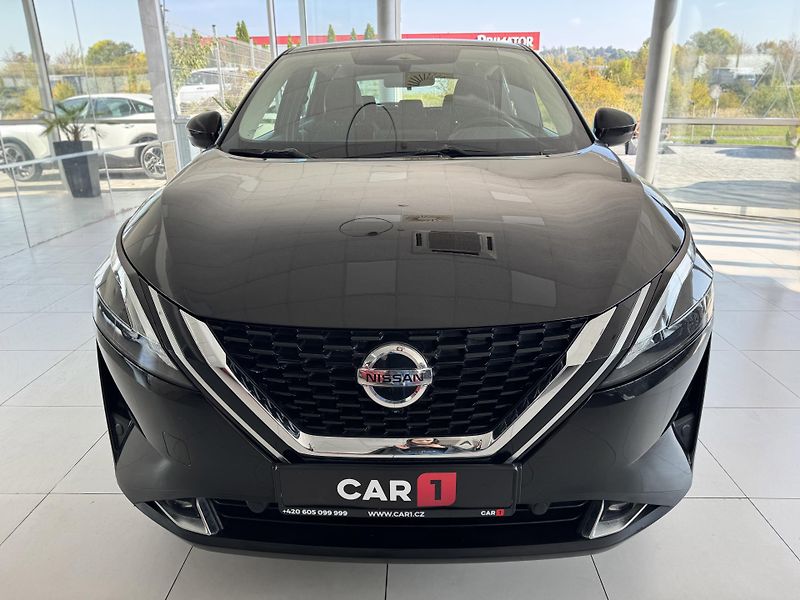 Nissan Qashqai 1,3DIG-T 140*Distronic*360kam - fotka 2 z 33