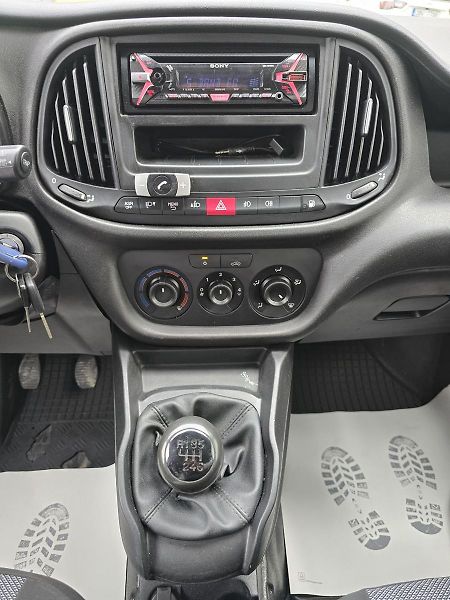 Fiat Dobló CNG 88kW KLIMA ČR - DPH - fotka 11 z 19
