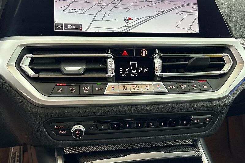 BMW Řada 3 330d xDrive - fotka 20 z 26