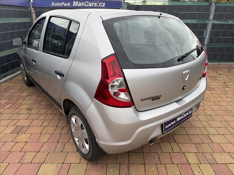 Dacia Sandero 1.4 - fotka 6 z 12