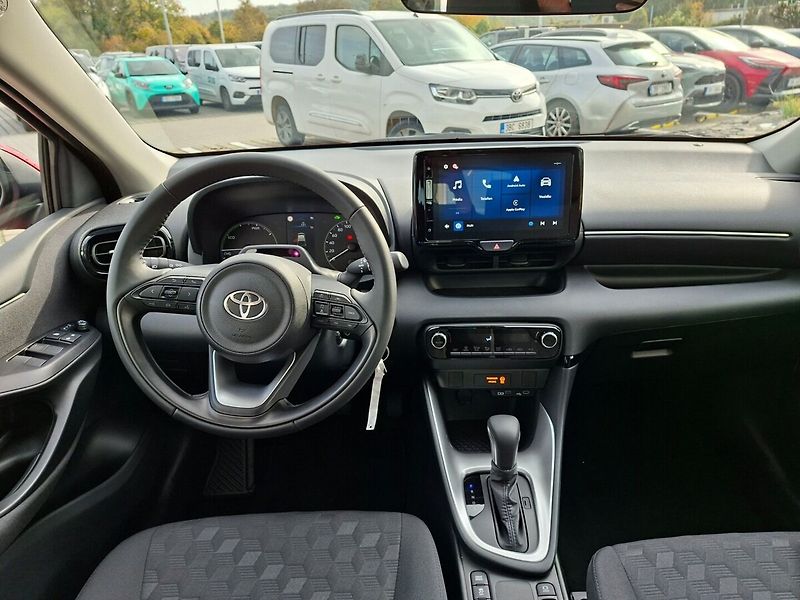Toyota Yaris 1.5 HEV 116K Comfort - fotka 9 z 12
