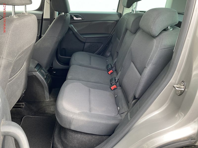 Škoda Yeti (2011) 1.4 TSi, Ambiente - fotka 10 z 17