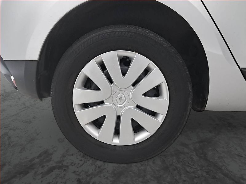 Renault Mégane (2012) Confort 1.6 16V, Tempomat - fotka 14 z 17