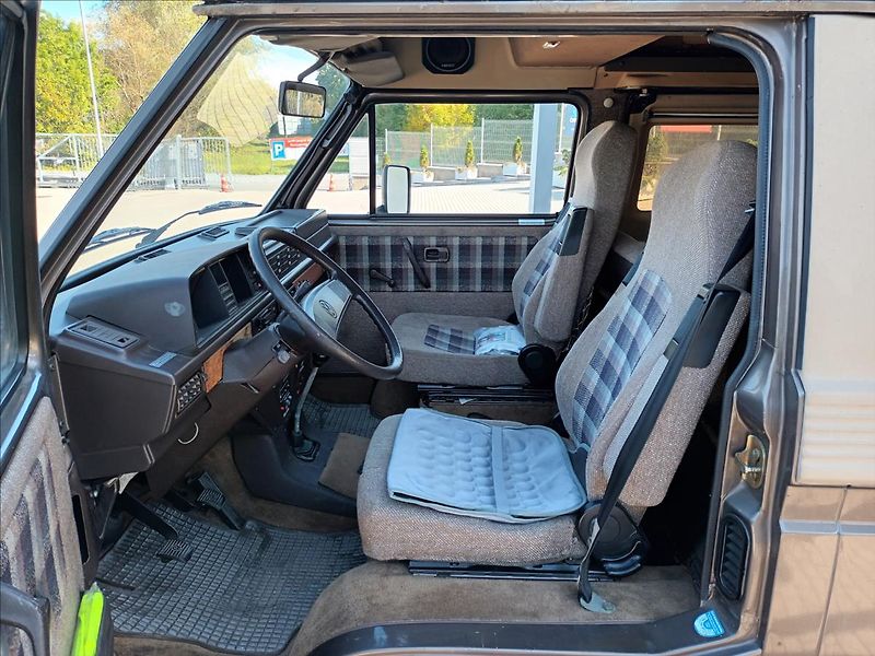 Volkswagen Caravelle 1,9 i,T3 Westfalia,SPRCHA,WC, - fotka 9 z 49