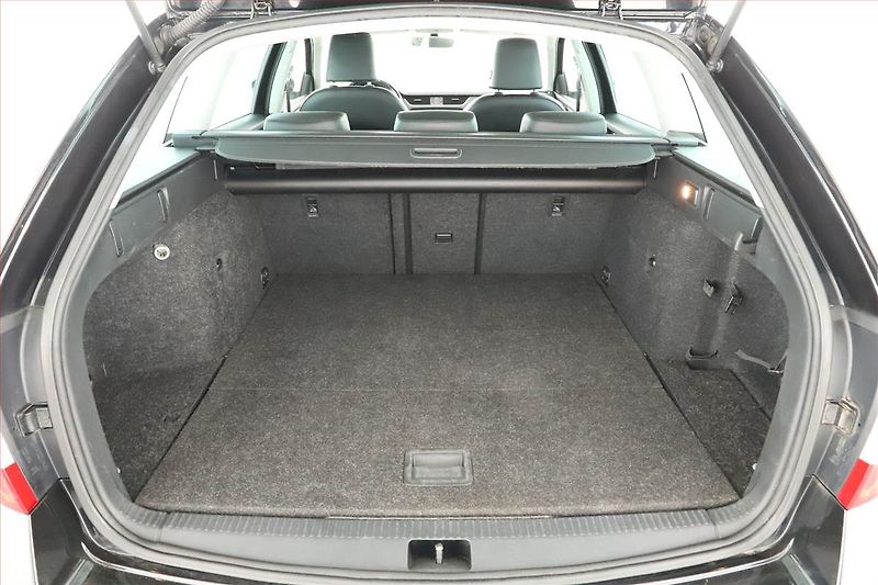 Škoda Octavia (2017) Ambition 2.0 TDI, Serv.kniha - fotka 18 z 19