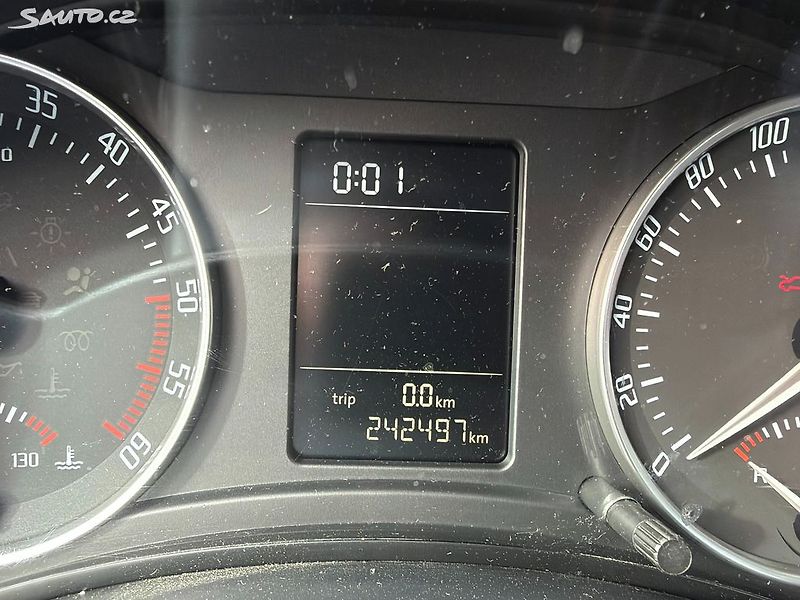 Škoda Octavia (2011) 2.0TDI, 103kw 4x4 DSG - fotka 15 z 18