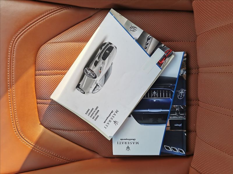 Maserati Quattroporte 3.0 V6 GranLusso - fotka 27 z 27