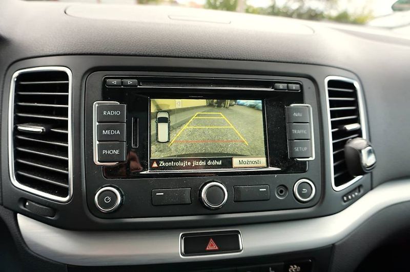Volkswagen Sharan (2015) CUP 2,0 TDI 130 kW - fotka 30 z 54