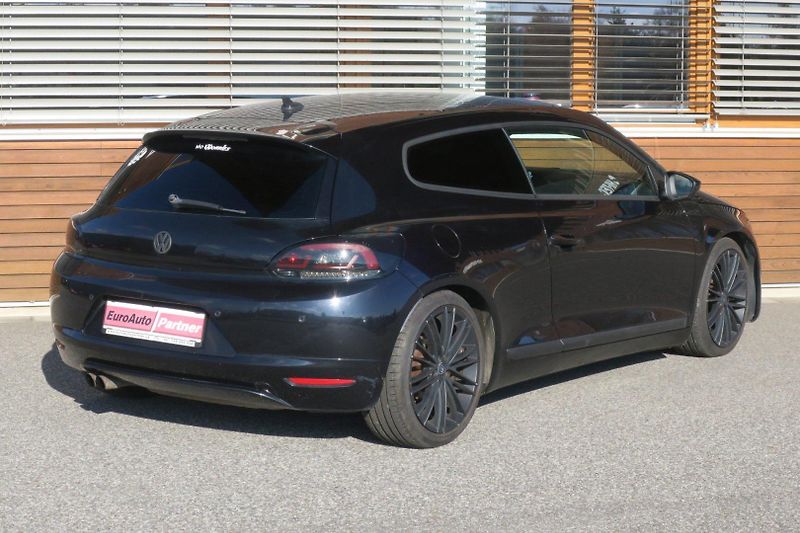 Volkswagen Scirocco (2009) 2,0TDI SPORT Panorama Bi-Xenon - fotka 5 z 44