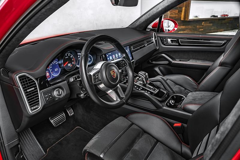 Porsche Cayenne GTS Sport Chrono PASM Pano App - fotka 12 z 27