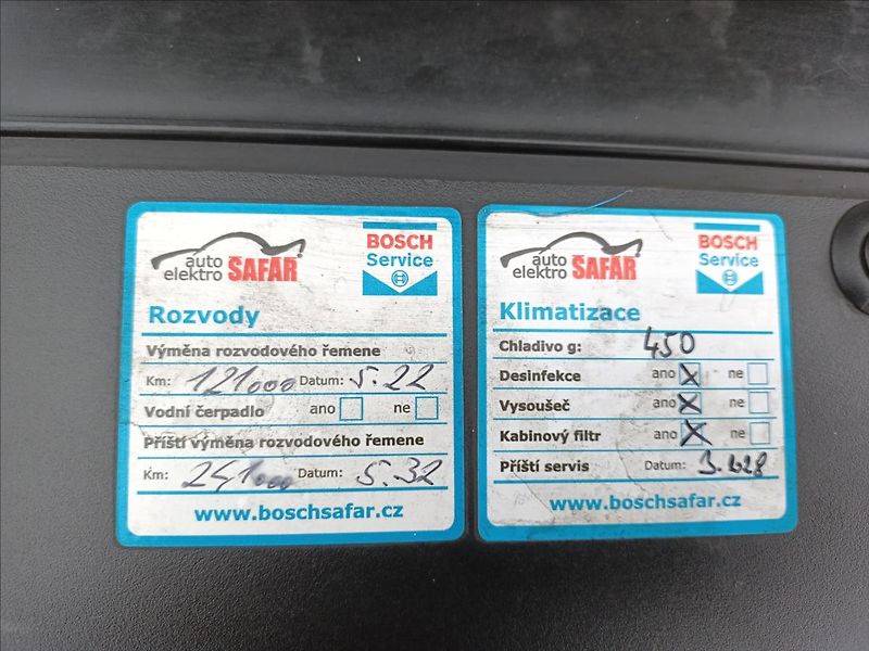 Citroën C4 1,4 i,65kw,ČR,1MAJ,KLIMA, - fotka 25 z 29
