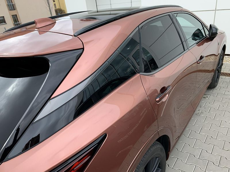 Lexus RX 500h F SPORT PLUS HEV 2.4 273kW 4x4 - fotka 32 z 37