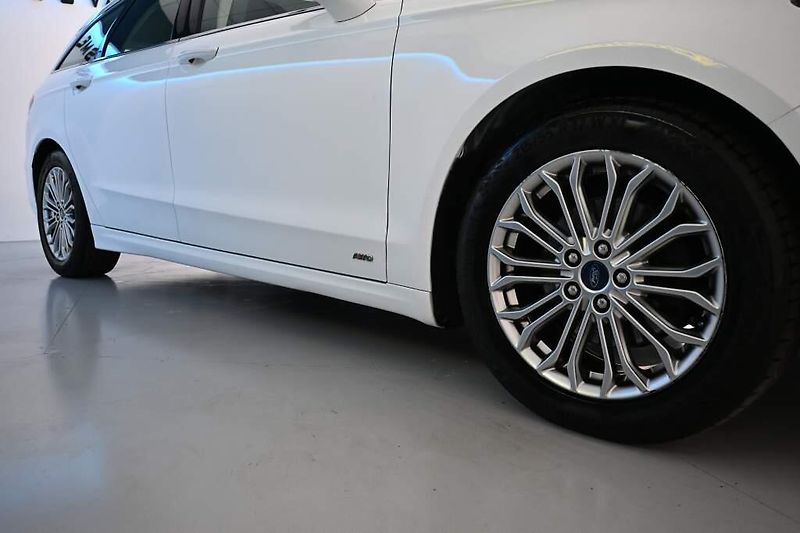 Ford Mondeo (2020) 2.0 4x4 140 KW LED ACC SONY 8A - fotka 36 z 37