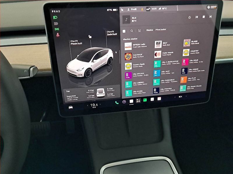 Tesla Model Y (2023) Long Range AWD 79kWh, SoH 90% - fotka 12 z 21
