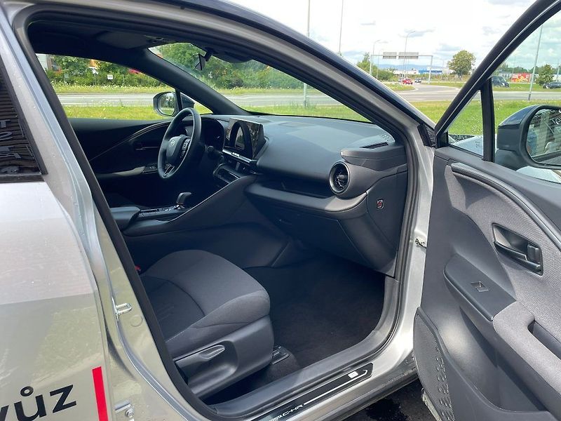 Toyota C-HR 1.8 Hybrid AT Style Bi-Tone - fotka 23 z 24