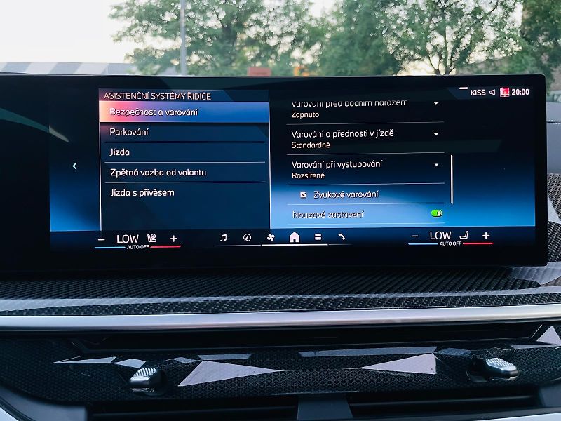 BMW X6 40D MSPORT 4x4 SERVISKA TAŽNÉ - fotka 39 z 58