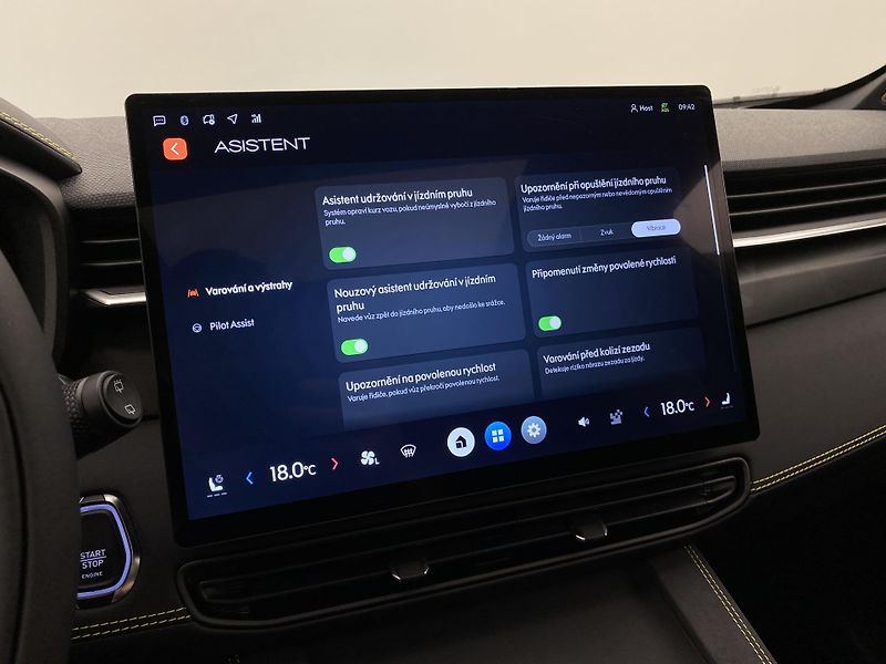 Lynk & Co 01 MORE PHEV AUT CZ 1.maj - fotka 39 z 95