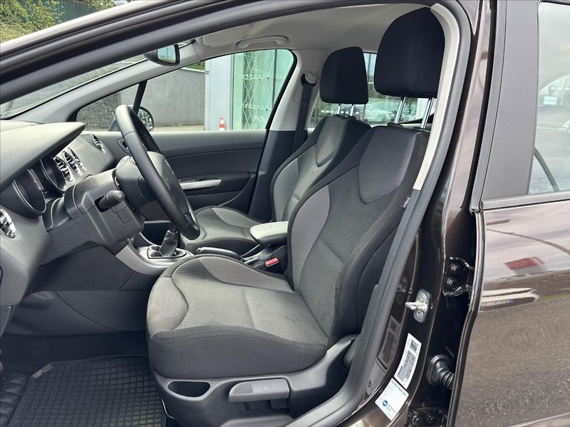 Peugeot 308 1,6 VTi 88kW NOVÉ ROZVODY - fotka 10 z 29