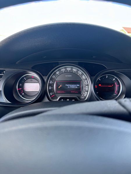 Citroën C5 (2013) - fotka 13 z 13