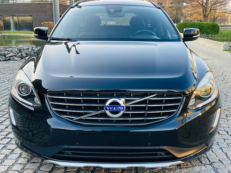 Volvo XC60 2.0D 5VÁLEC AUT TAŽNÉ VÝHŘEV - fotka 7 z 50