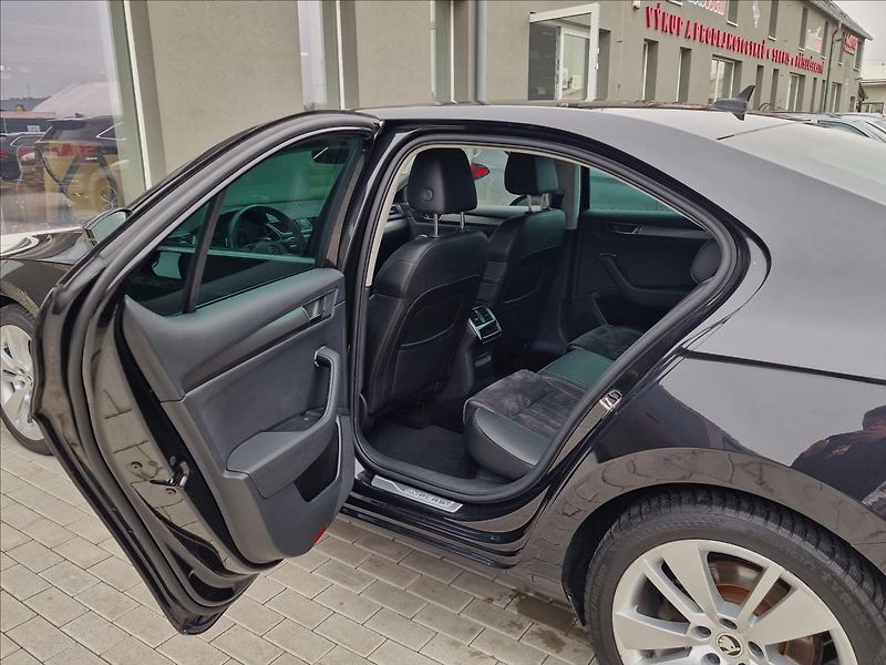 Škoda Superb 2.0TDI 147kW 4x4 DSG Style,ČR - fotka 18 z 50