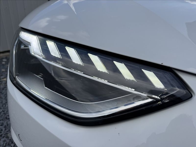 Audi A4 2,0 40 TDI Quattro ACC DPH ČR - fotka 8 z 50