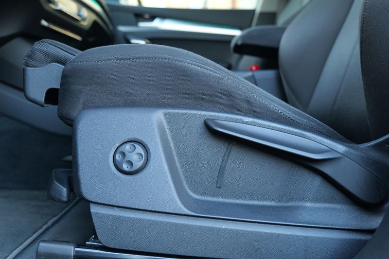 Audi Q5 40TDI quattro Matrix Cockpit - fotka 14 z 39