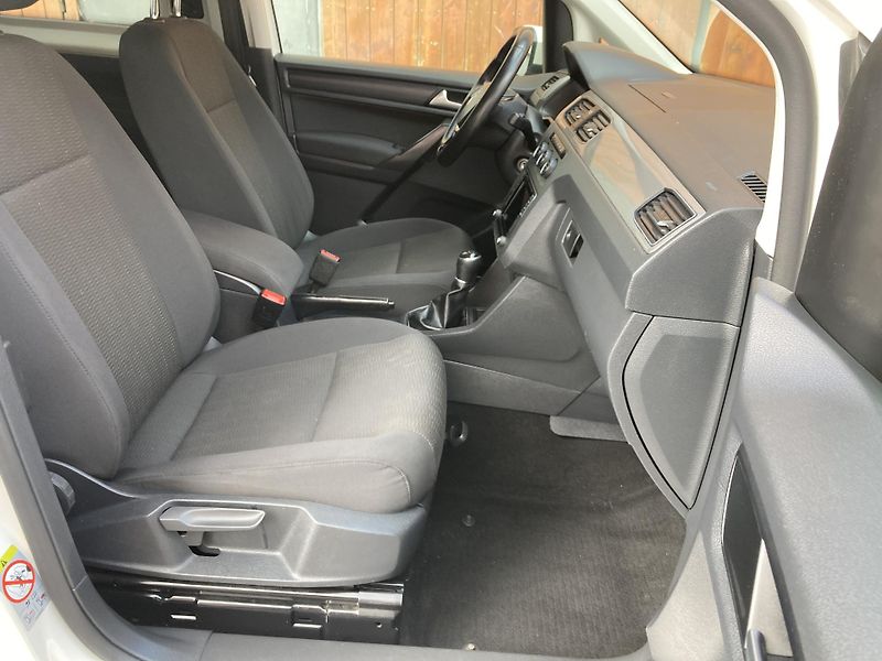 Volkswagen Caddy (2018) MAXI 2,0TDi 7míst  HIGHLINE - fotka 15 z 19