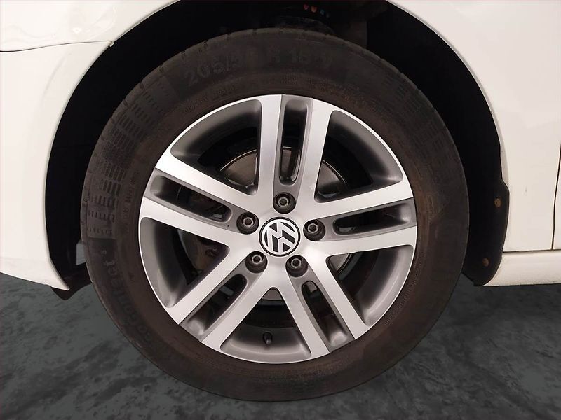 Volkswagen Golf (2013) Highline 1.6 TDI, Automat - fotka 15 z 22