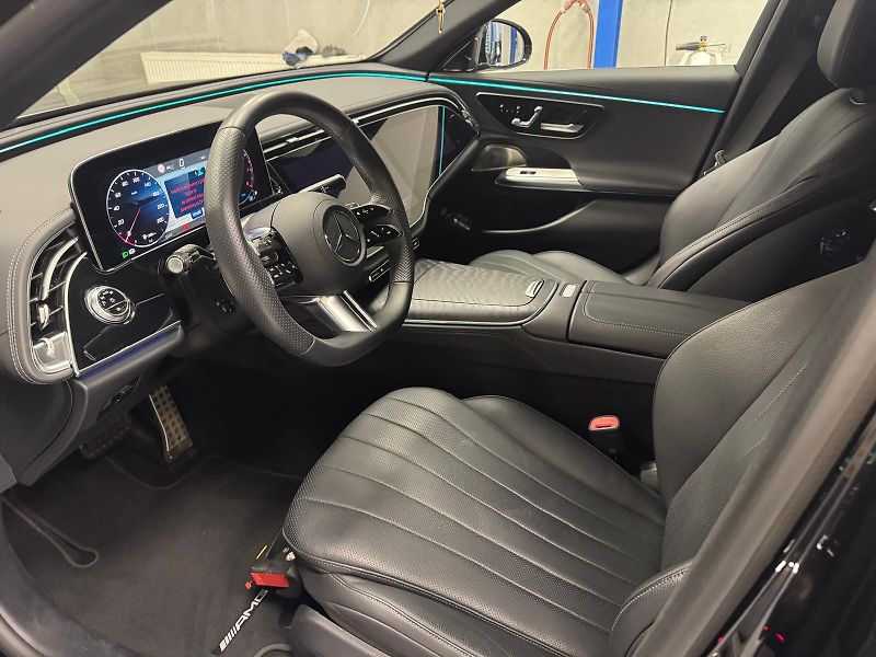 Mercedes-Benz Třídy E (2024) E450 4MATIC AMG CZ - fotka 9 z 15