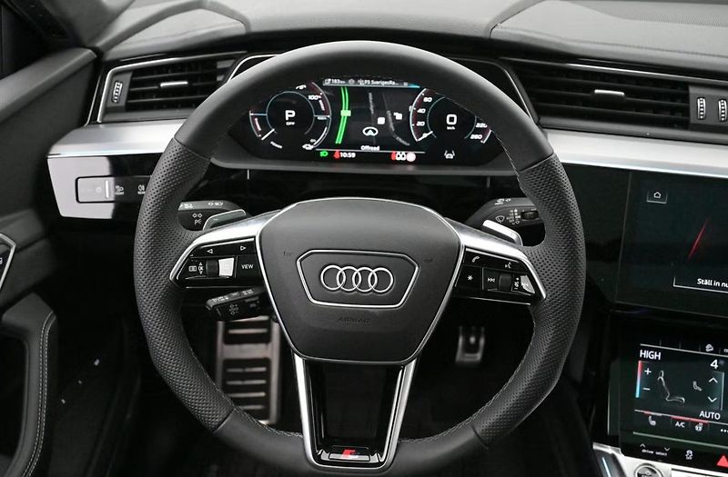 Audi Q8 e-tron 55 Q SoH 92% 360k HuD Pano. - fotka 6 z 25