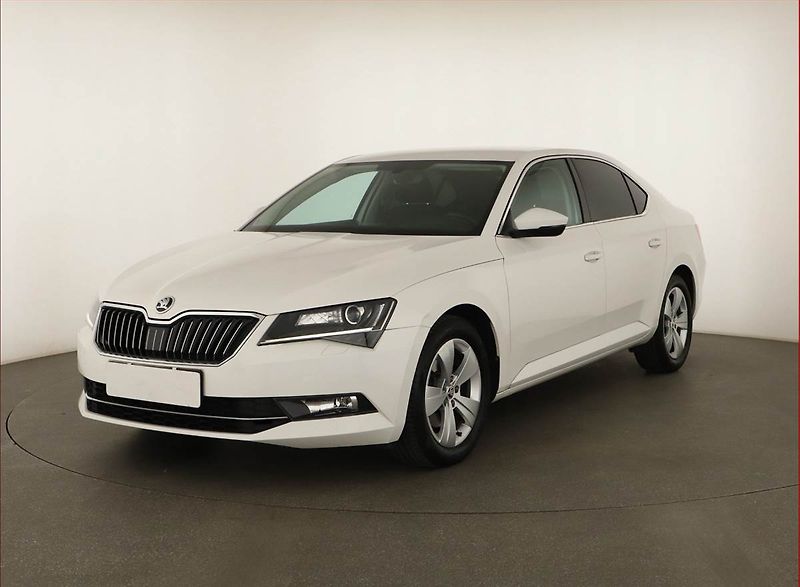 Škoda Superb (2019) 2.0 TDI, Tempomat - fotka 2 z 19