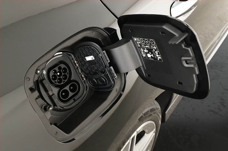 Mercedes-Benz Třídy A (2025) A 250 e, AMG Line, Navigace - fotka 23 z 24