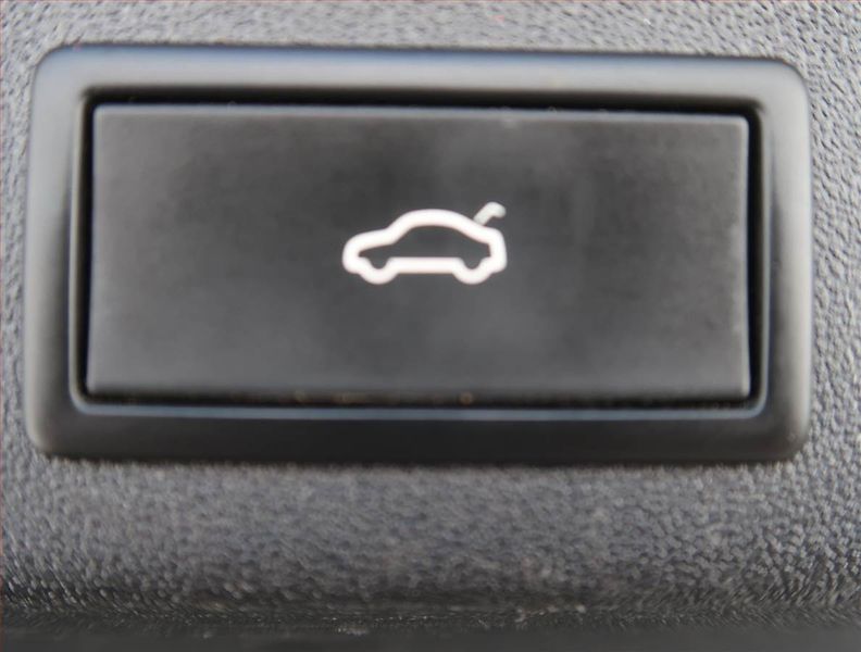 Škoda Enyaq (2021) 60 (62 kWh), SoH 91% - fotka 16 z 30