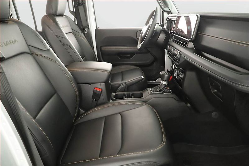 Jeep Wrangler (2024) 2.0 eTorque - fotka 7 z 19