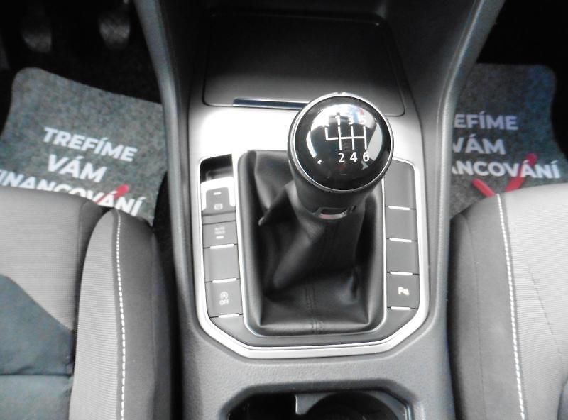 Volkswagen Golf Sportsvan 1,4 TSi Highline - fotka 13 z 17