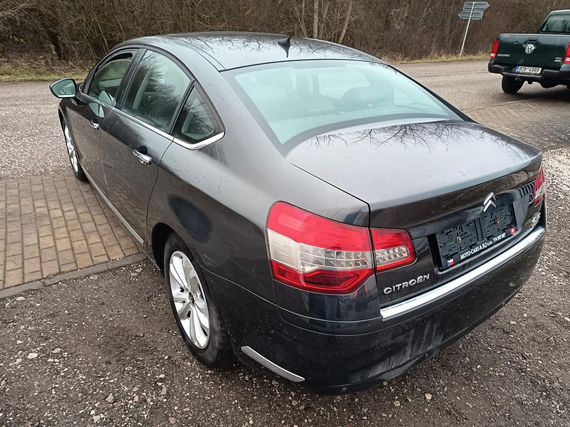 Citroën C5 (2011) 1.6i Automat - fotka 9 z 43